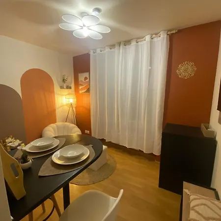 Le Petit Soleil Appartement *